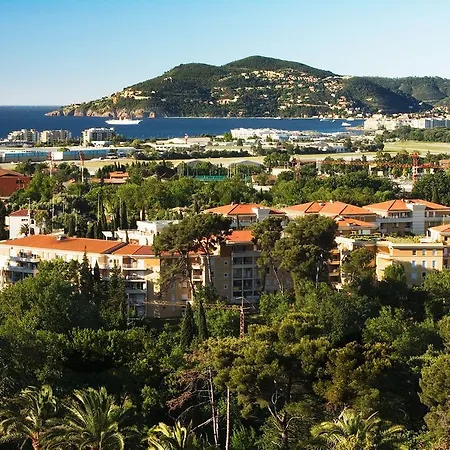 Apartmanhotel Inter-hotel Les Agapanthes De L'esterel 3*
