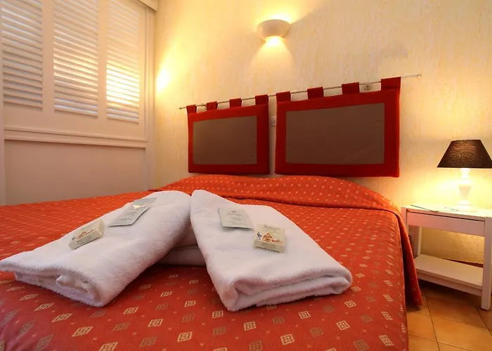 Inter-hotel Les Agapanthes De L'esterel Apartmanhotel 3*