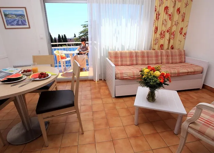 Inter-hotel Les Agapanthes De L'esterel Apartmanhotel Cannes