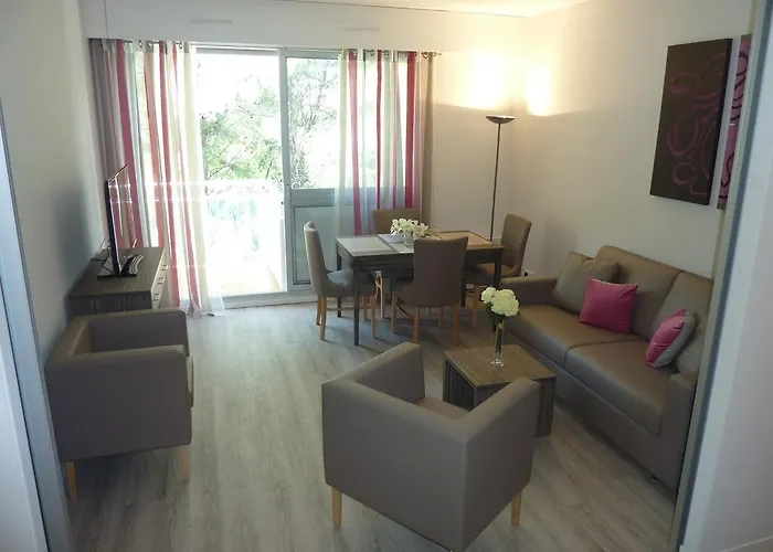 Inter-hotel Les Agapanthes De L'esterel Apartmanhotel Cannes