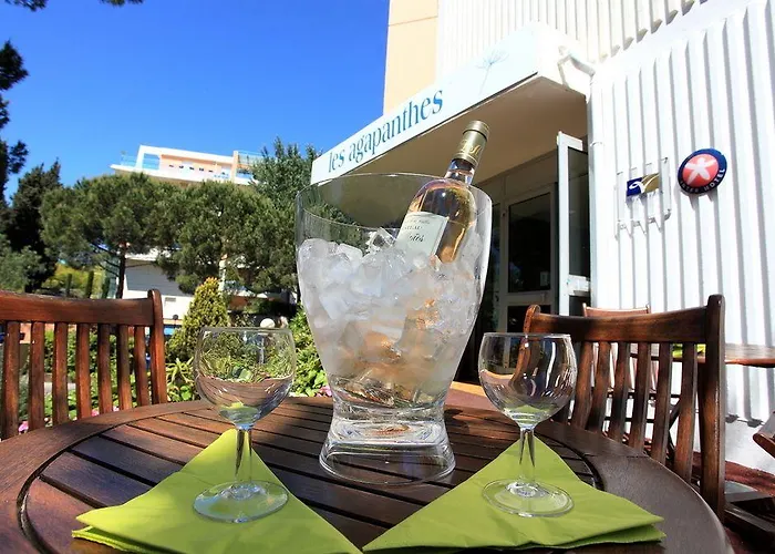 Inter-hotel Les Agapanthes De L'esterel Aparthotel 3*