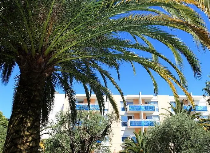 Inter-hotel Les Agapanthes De L'esterel מלון דירות קאן