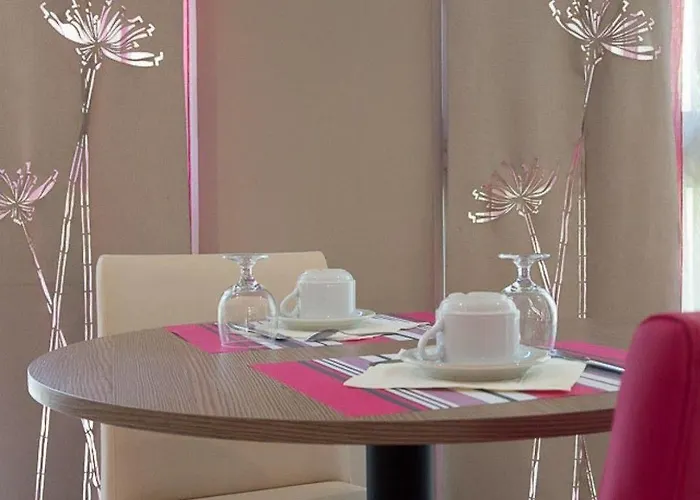 Inter-hotel Les Agapanthes De L'esterel 3* קאן