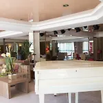 Inter-hotel Les Agapanthes De L'esterel Apart-hotel 3*