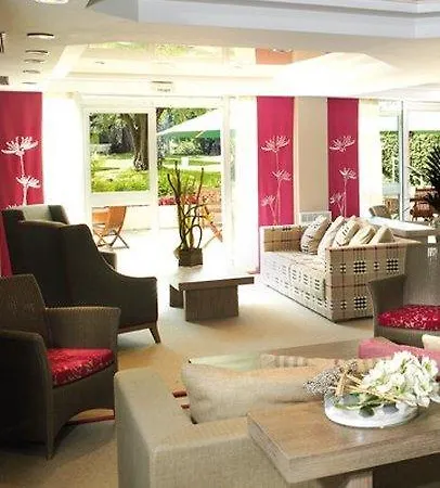 Inter-hotel Les Agapanthes De L'esterel Ξενοδοχείο με διαμερίσματα Κάννες