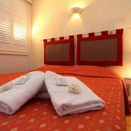 Inter-hotel Les Agapanthes De L'esterel Apartahotel 3*